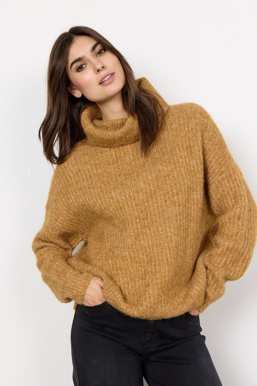 Torino 2 Roll neck Jumper Golden