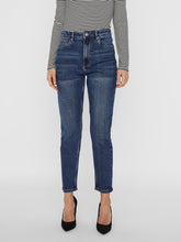 Load image into Gallery viewer, Joana Stretch Mom Jeans